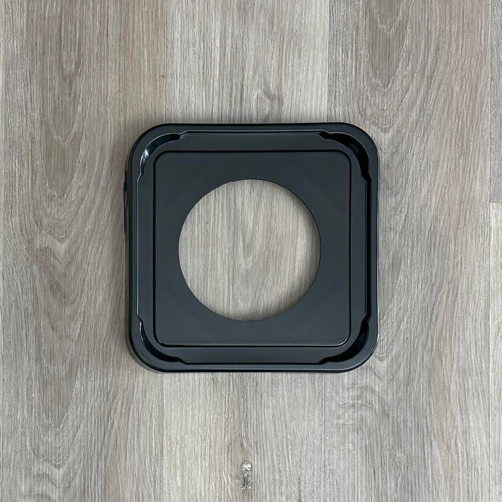 Image of 5 gallon square bucket lid with six inch hole