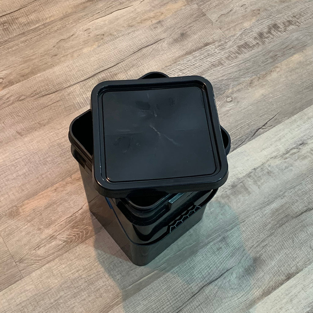 5 Gallon Square Bucket with Lid